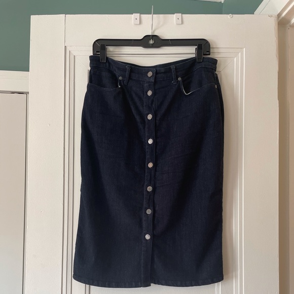 NWT Banana Republic Button Front Denim Skirt - Picture 4 of 8
